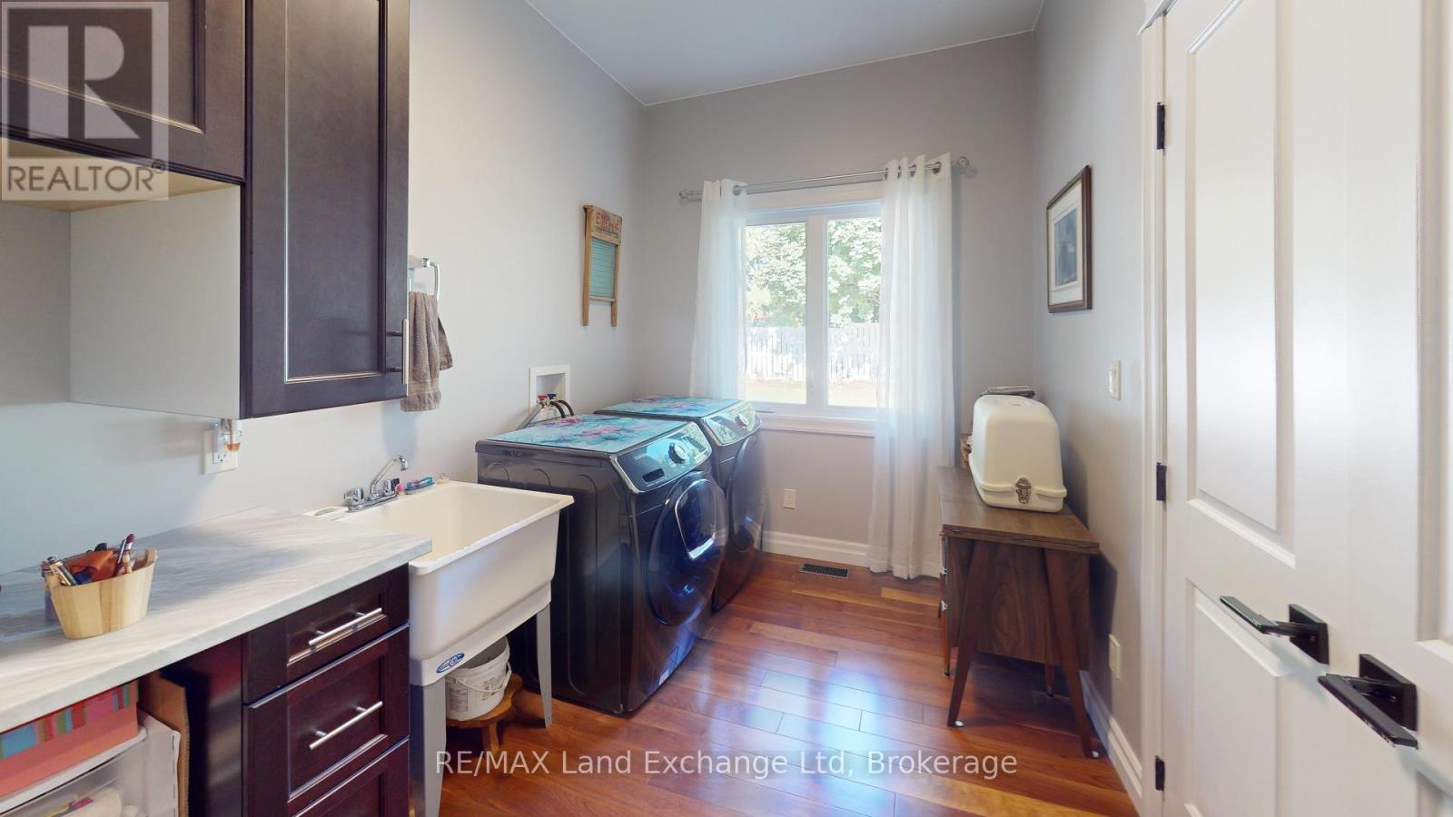 661 GLORIA STREET - 22