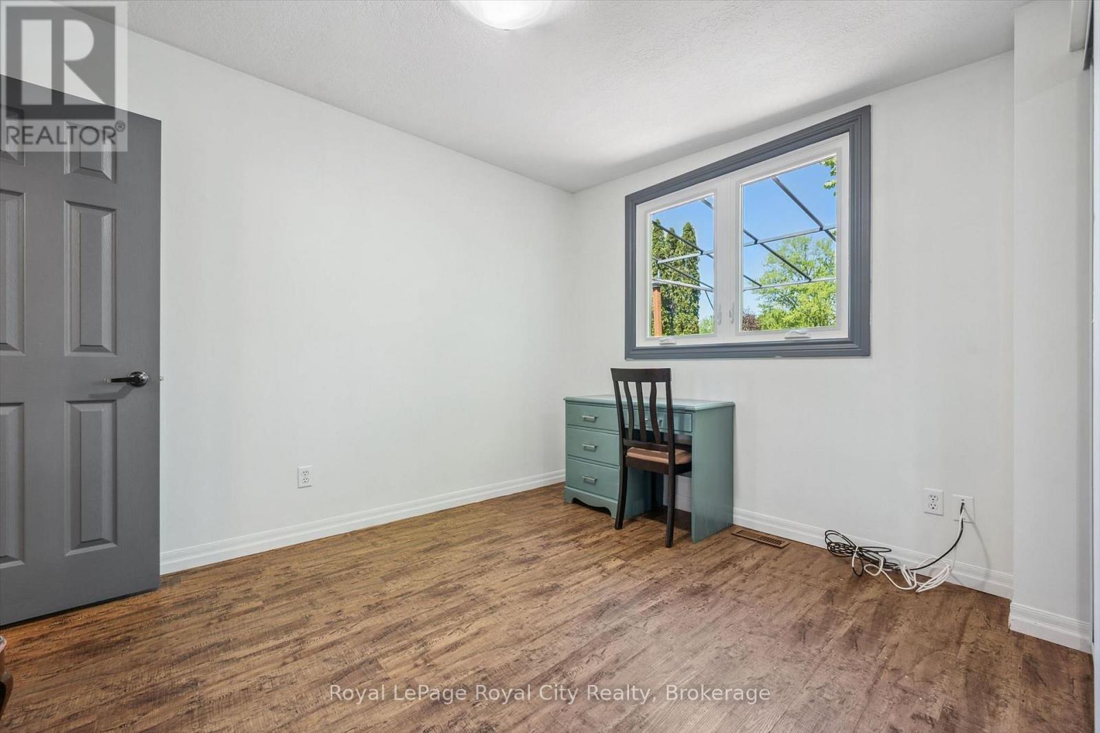 9 BUSH LANE - Image 21