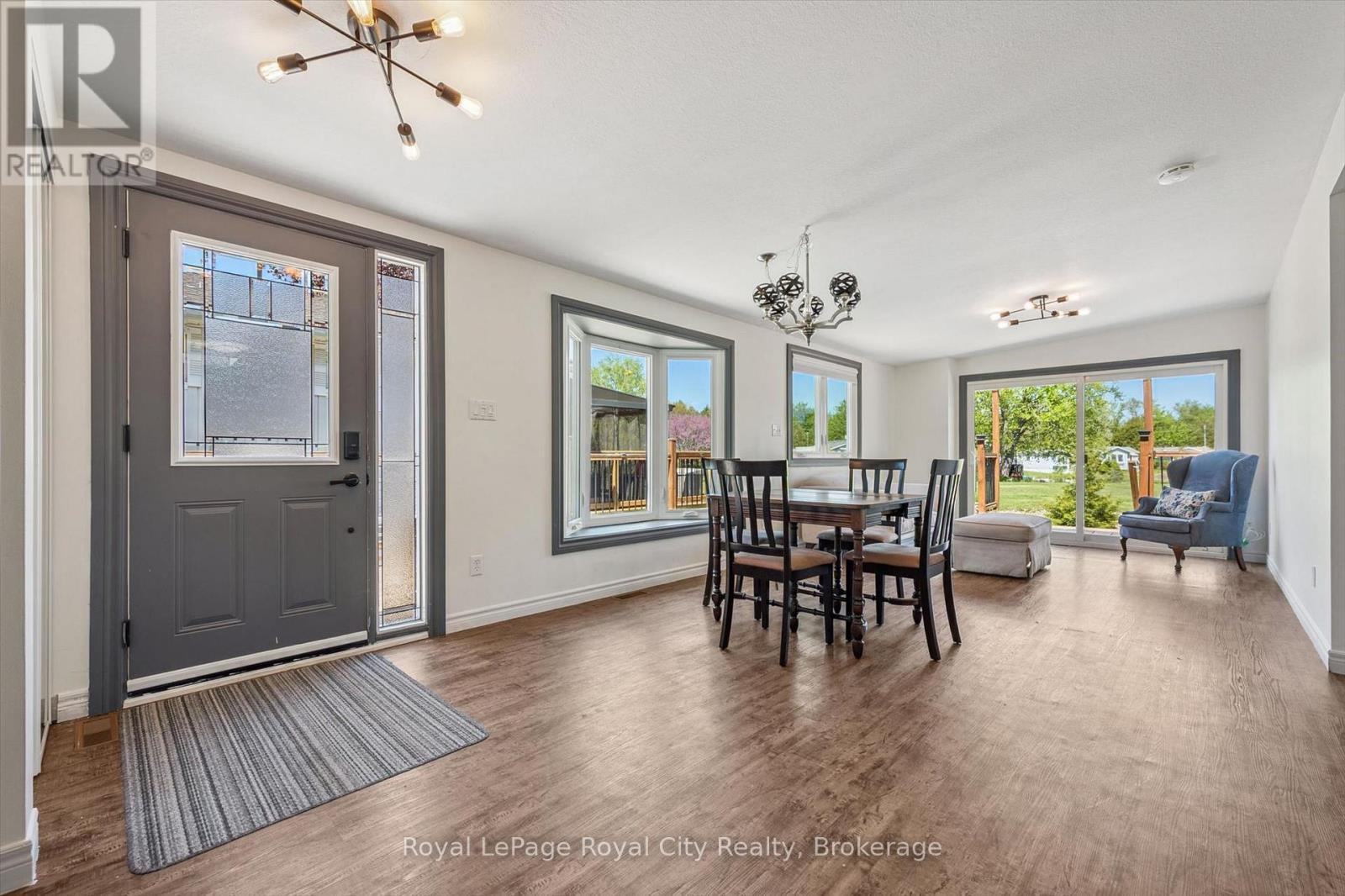 9 BUSH LANE - Image 6