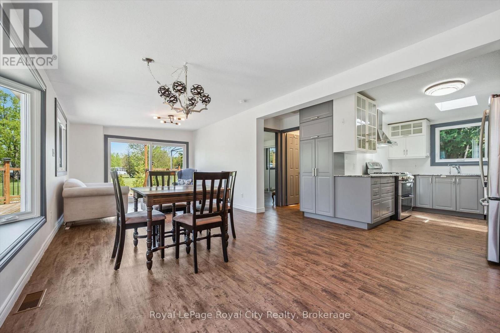 9 BUSH LANE - Image 7