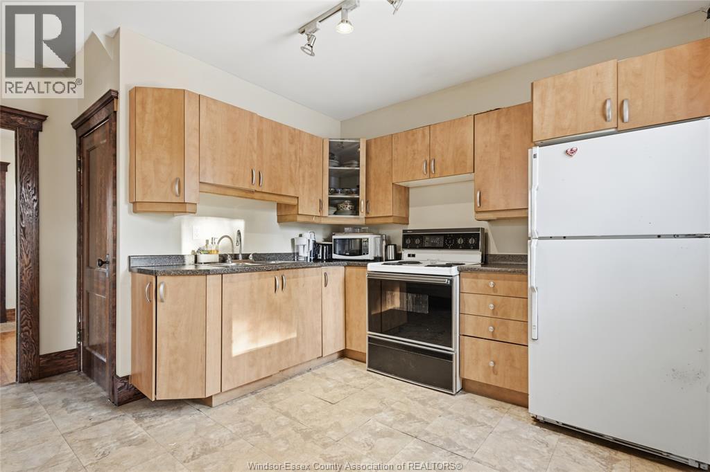 173 CAMERON AVENUE - 13