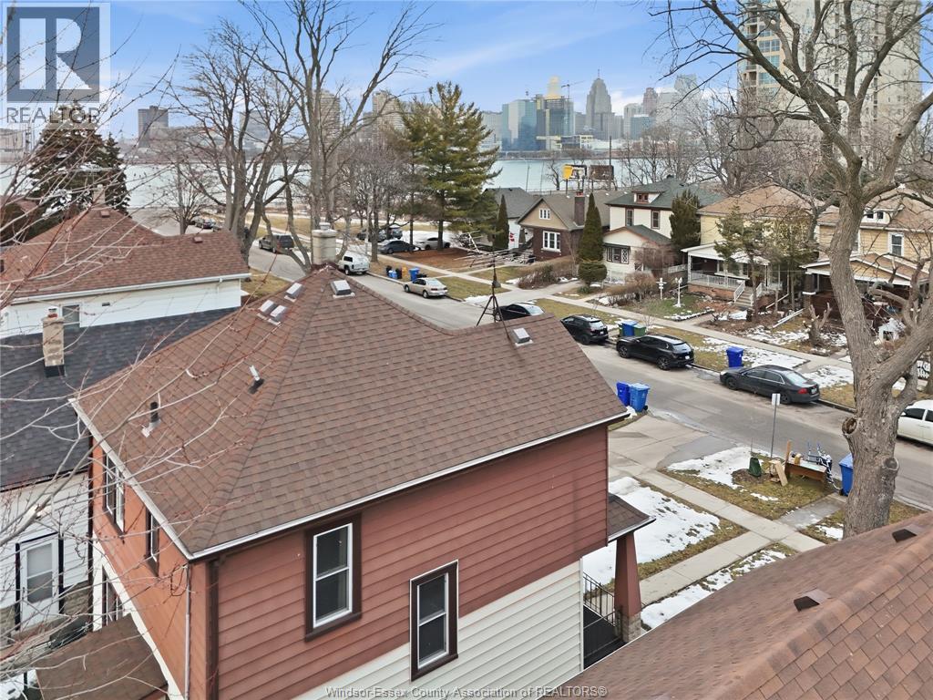 173 CAMERON AVENUE - 4