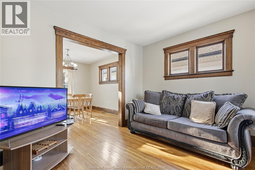 173 CAMERON AVENUE - 8