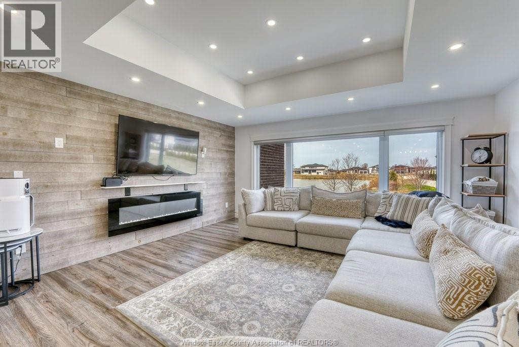 37 AUGUSTA DRIVE - 24