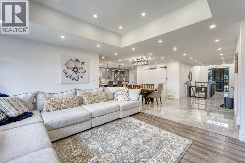 37 AUGUSTA DRIVE - 25