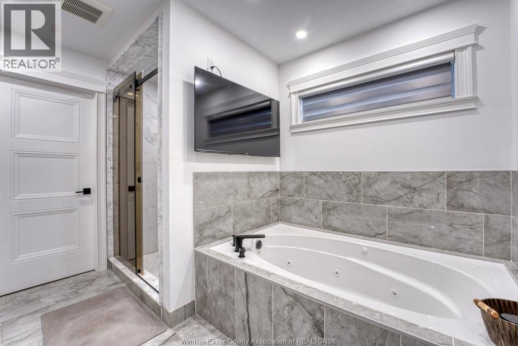 37 AUGUSTA DRIVE - 28