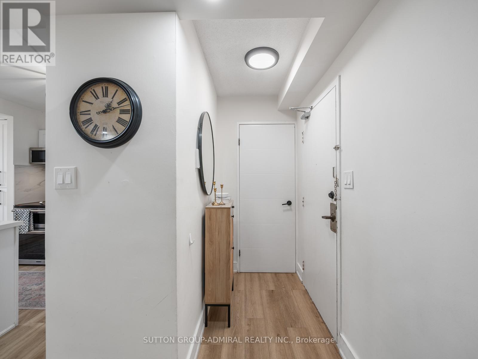 #1603 20 EDGECLIFF GOLFWAY - Image 2