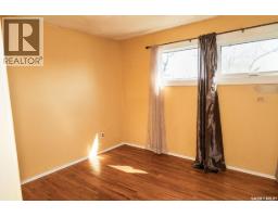 611 Saskatchewan Avenue, Kerrobert, SK S0L1R0 Photo 15