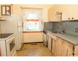 611 Saskatchewan Avenue, Kerrobert, SK S0L1R0 Photo 12