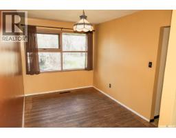 611 Saskatchewan Avenue, Kerrobert, SK S0L1R0 Photo 14