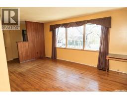 2pc Bathroom - 611 Saskatchewan Avenue, Kerrobert, SK S0L1R0 Photo 9