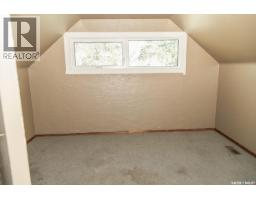 611 Saskatchewan Avenue, Kerrobert, SK S0L1R0 Photo 22