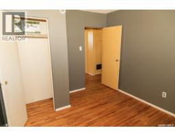 611 Saskatchewan Avenue, Kerrobert, SK S0L1R0 Photo 20