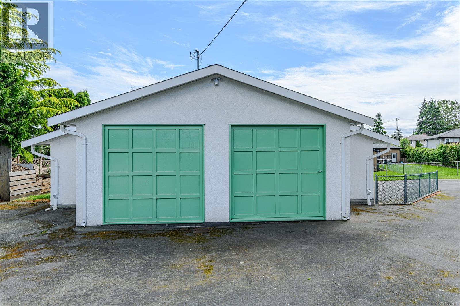 3785 Raymond St S - 5