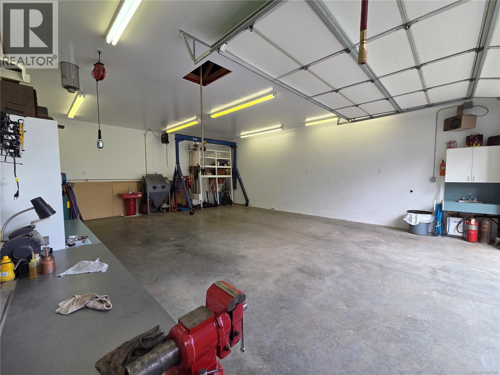 3785 Raymond St S - 6