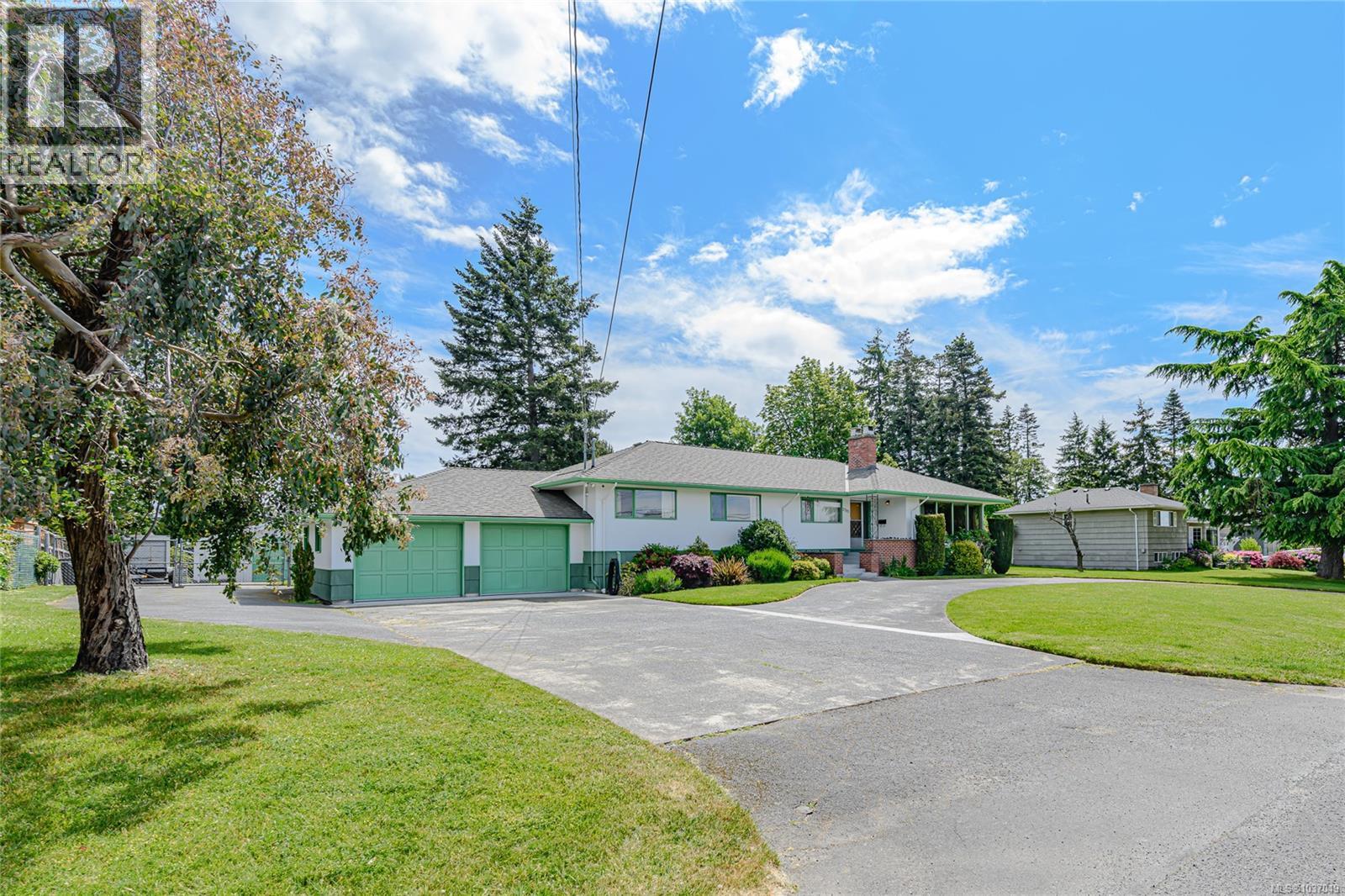 3785 Raymond St S - 2