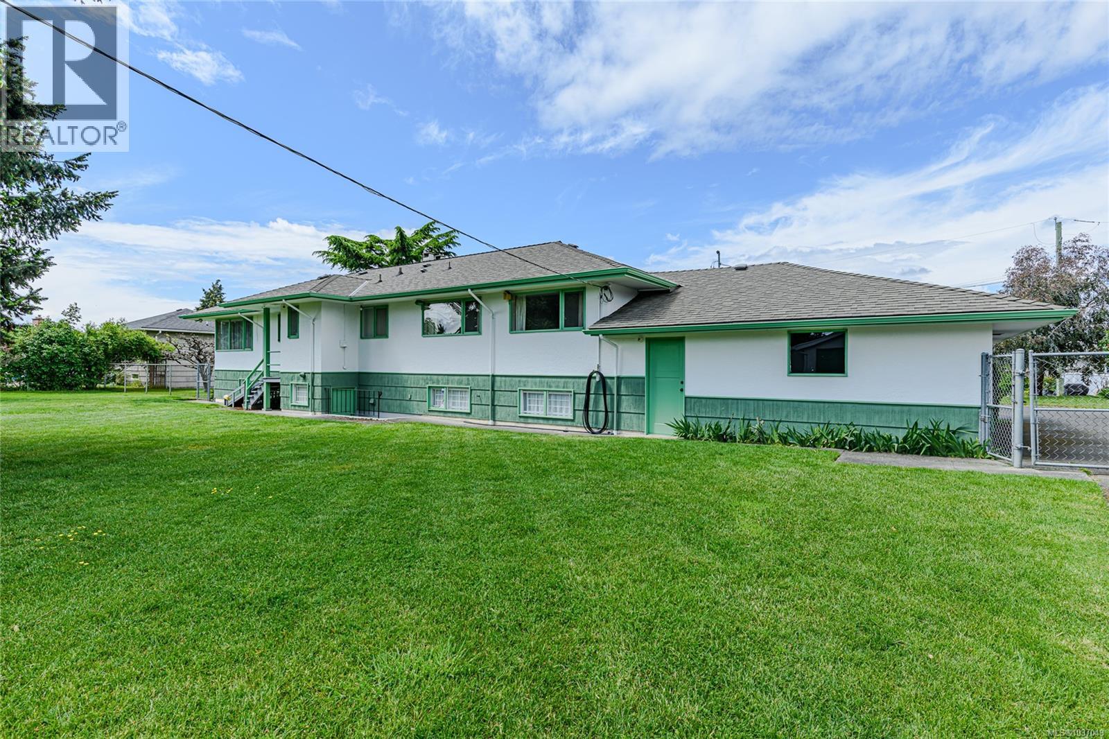 3785 Raymond St S - 42