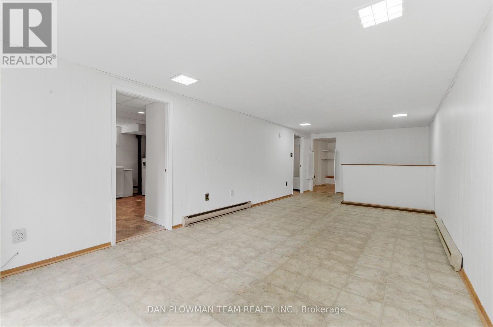808 CENTRAL PARK BOULEVARD N - 28
