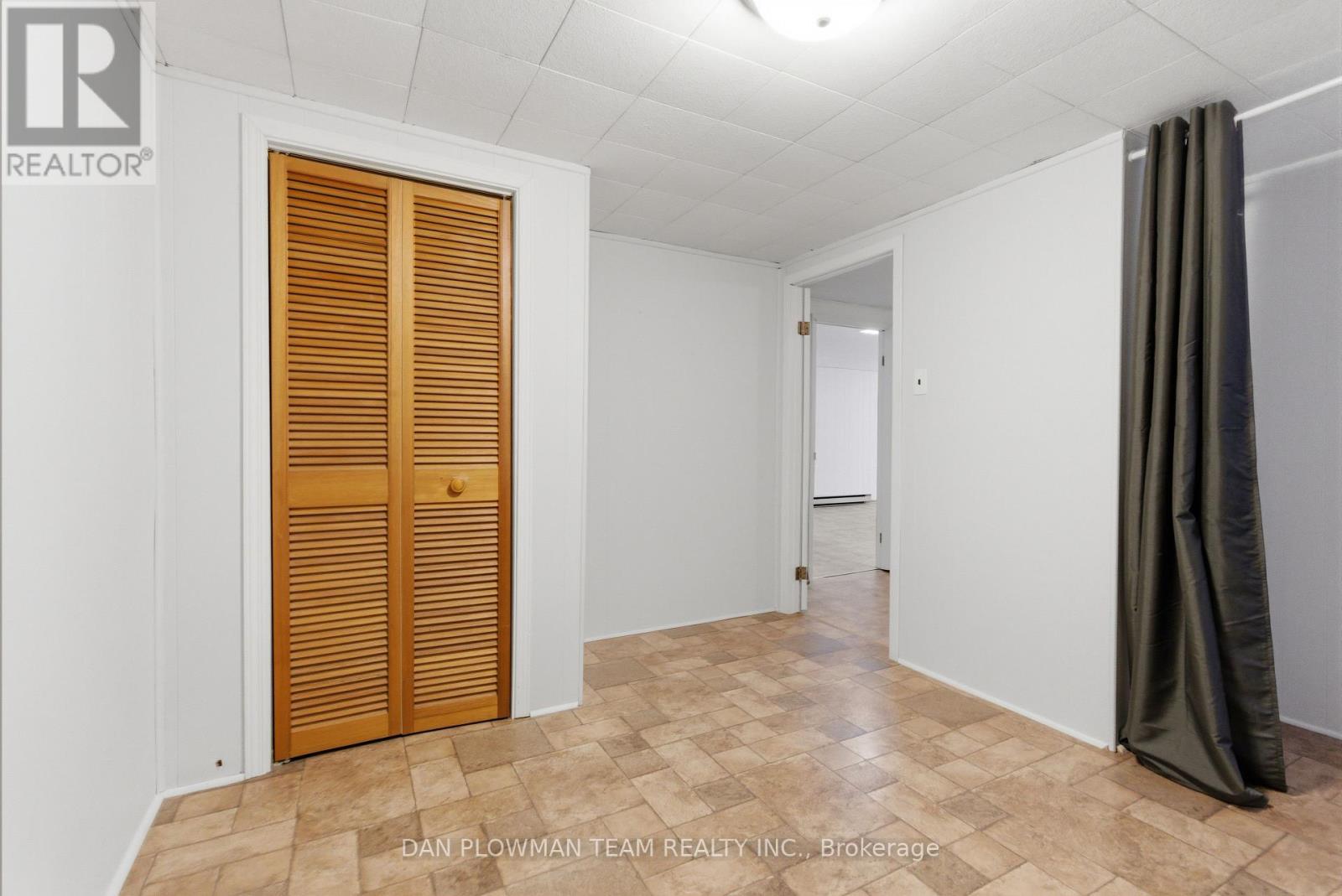 808 CENTRAL PARK BOULEVARD N - 30