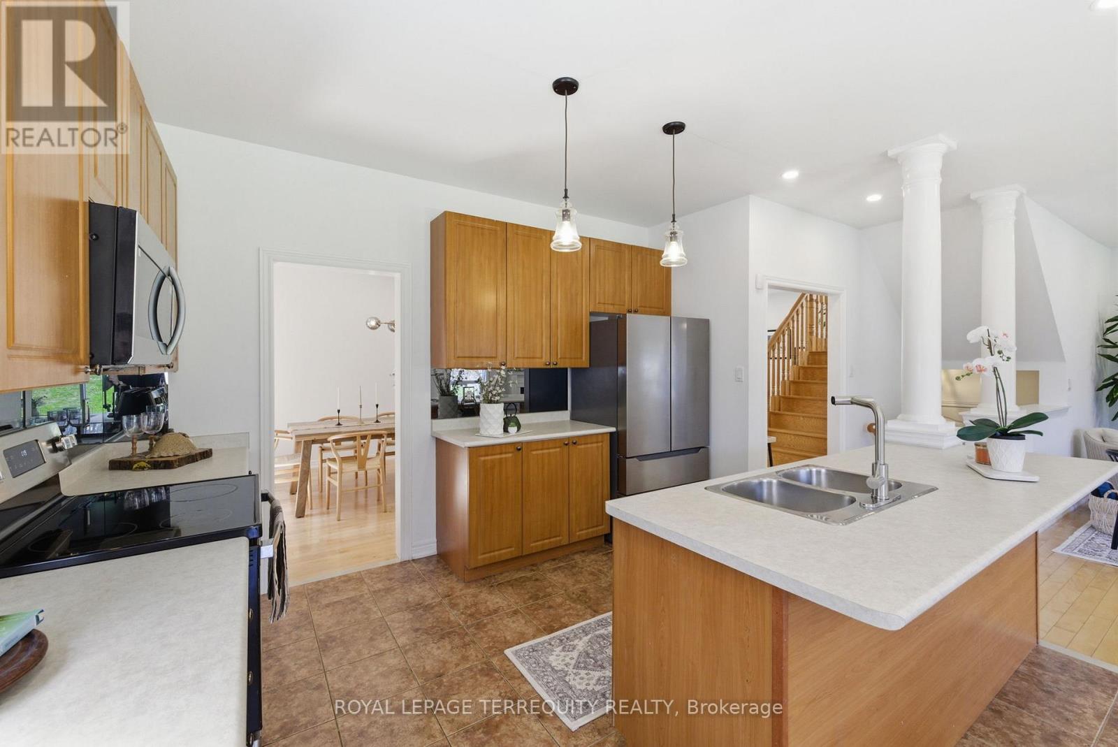 1637 GRANDVIEW STREET N - 14