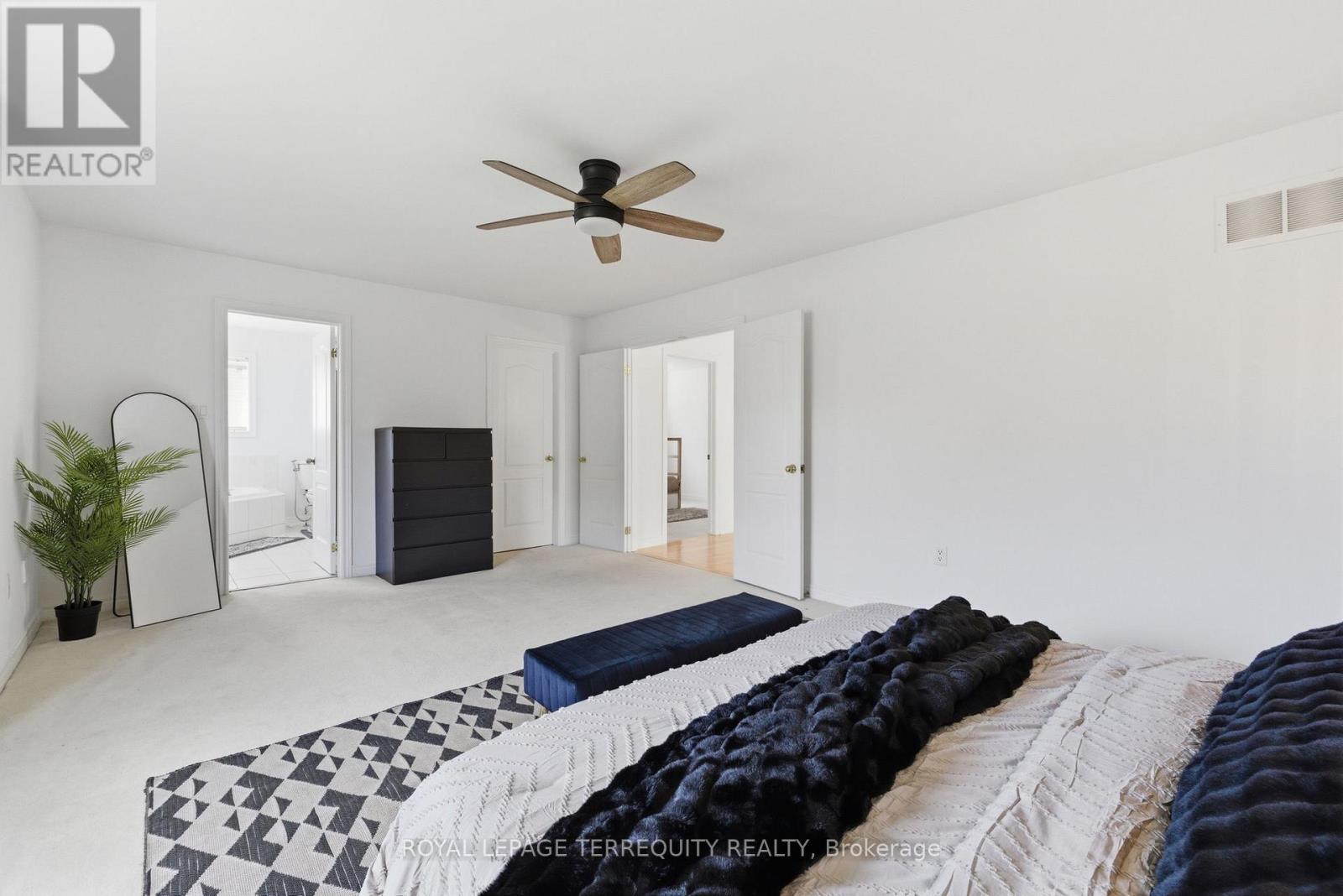 1637 GRANDVIEW STREET N - 24