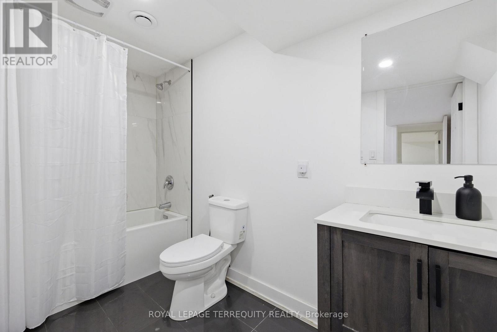 1637 GRANDVIEW STREET N - 41