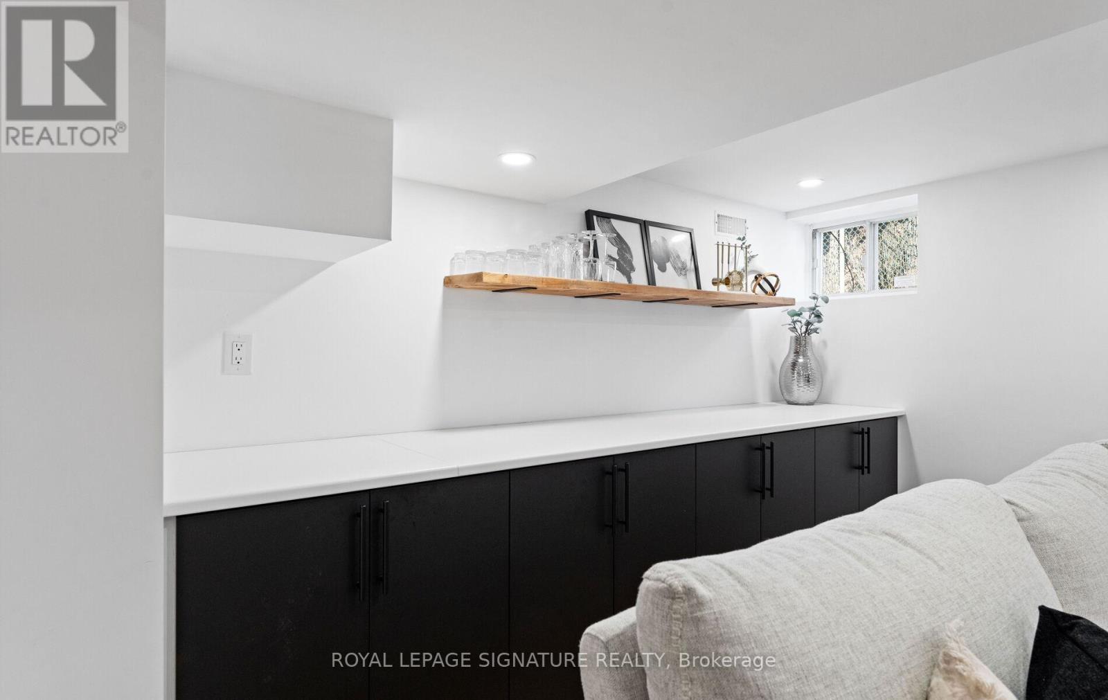 1342 VICTORIA PARK AVENUE - 22