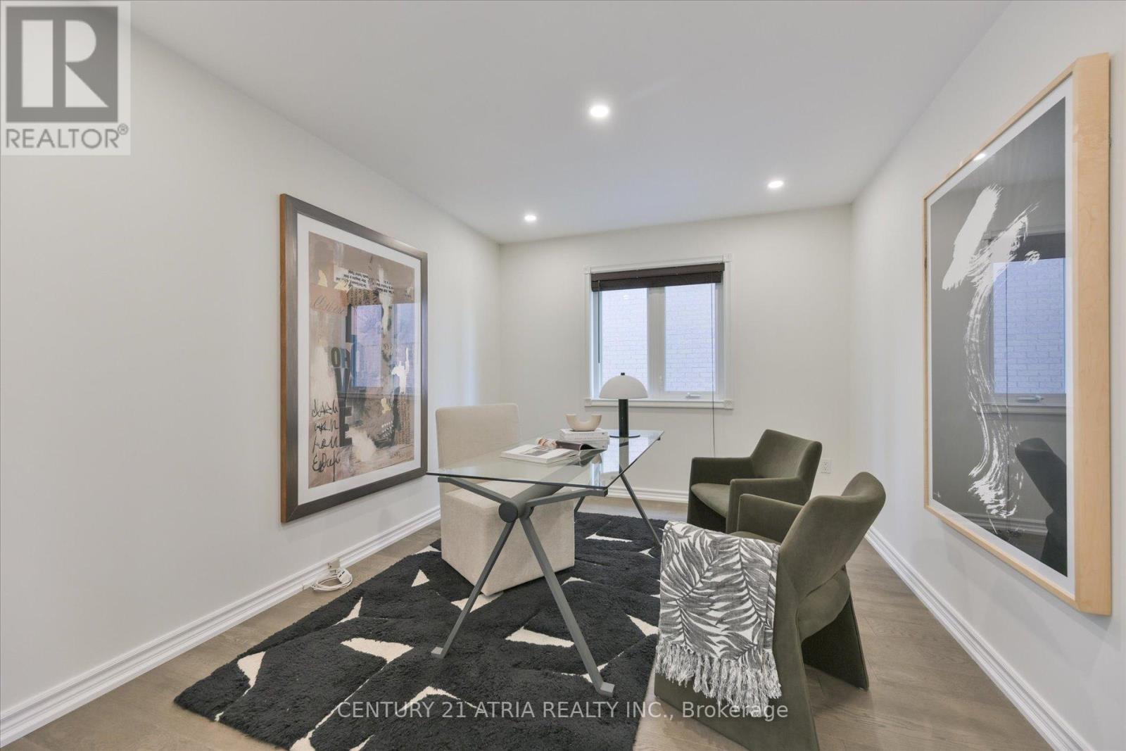 10 MORRISON CRESCENT - 23