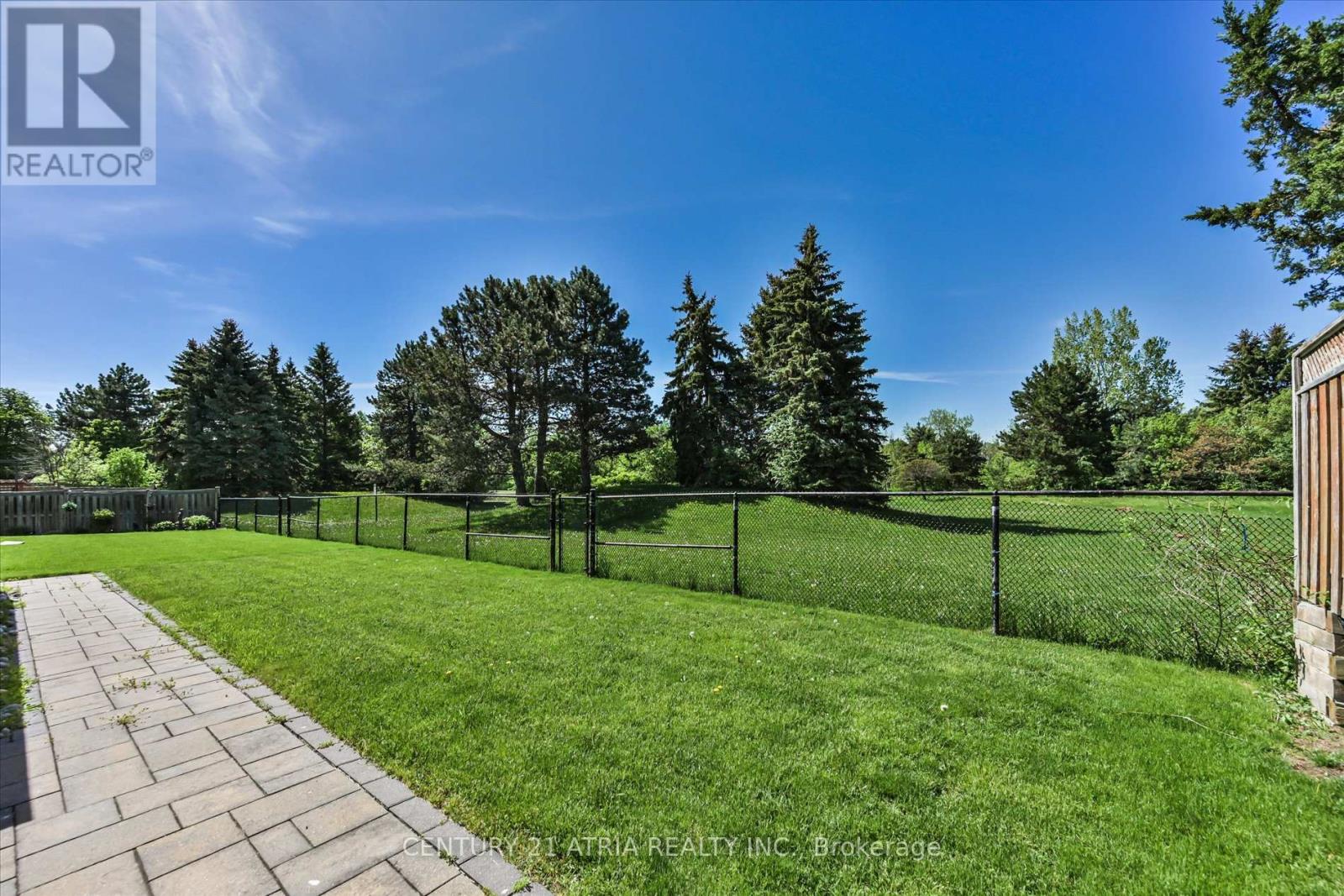 10 MORRISON CRESCENT - 41
