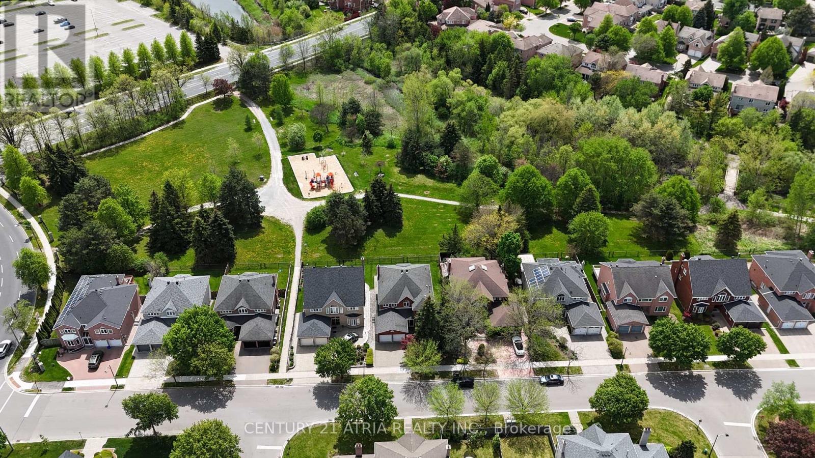 10 MORRISON CRESCENT - 50