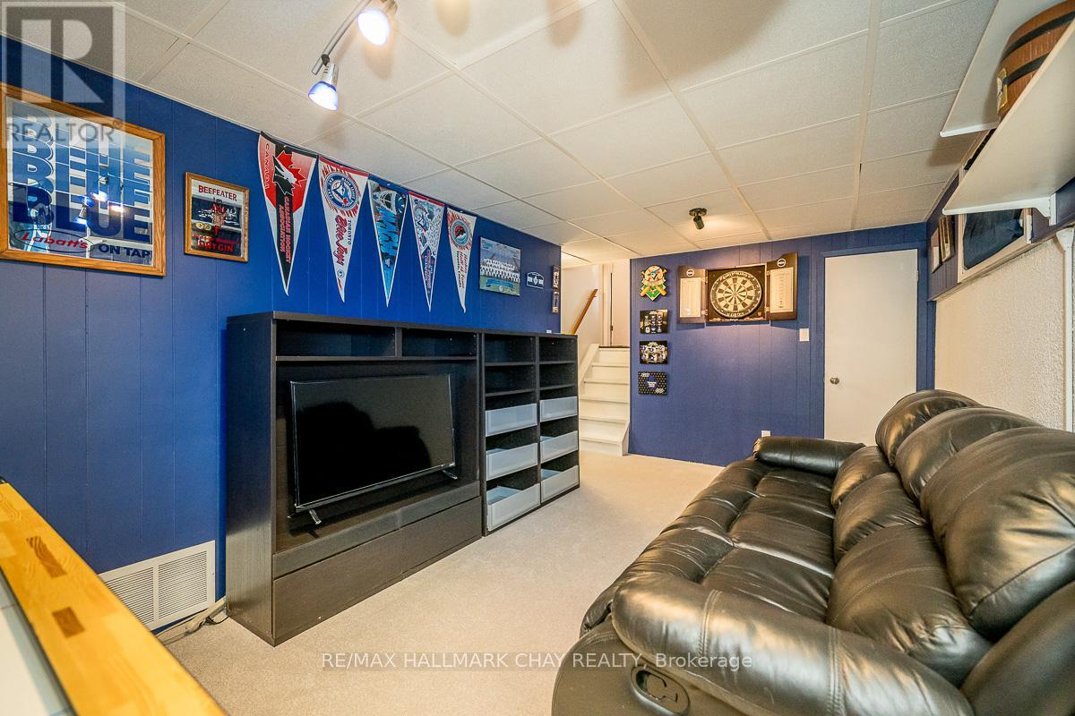 44 BELCOURT AVENUE - 26