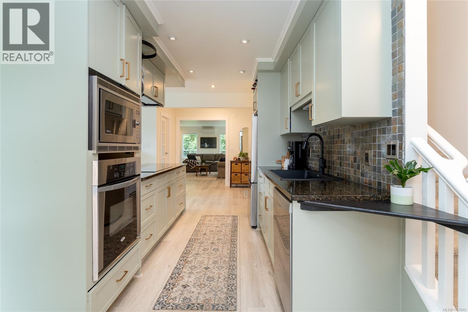 2520 Staats Pl - 16