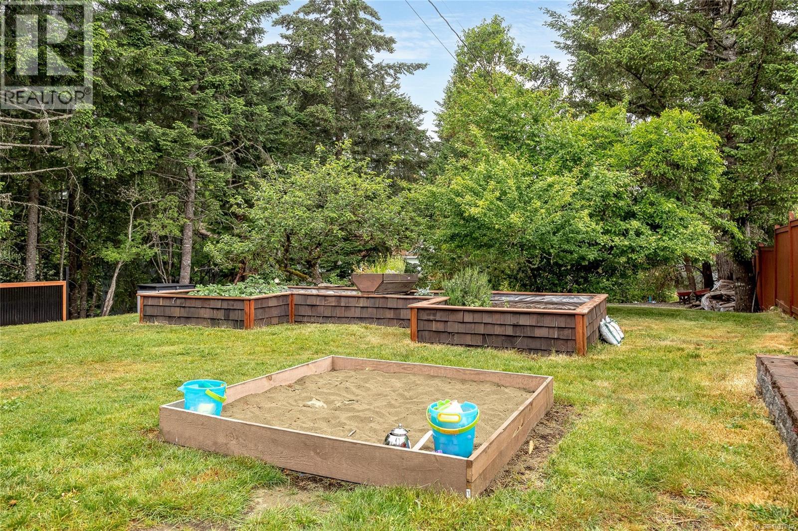 2520 Staats Pl - 48