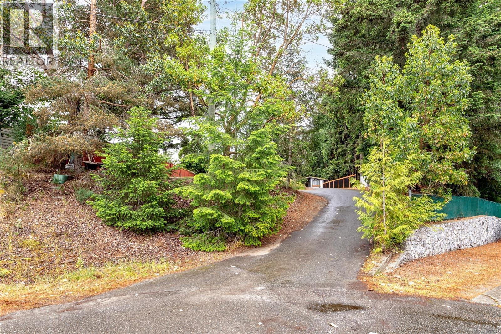2520 Staats Pl - 55