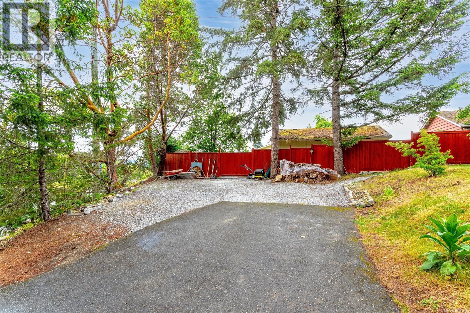 2520 Staats Pl - 56