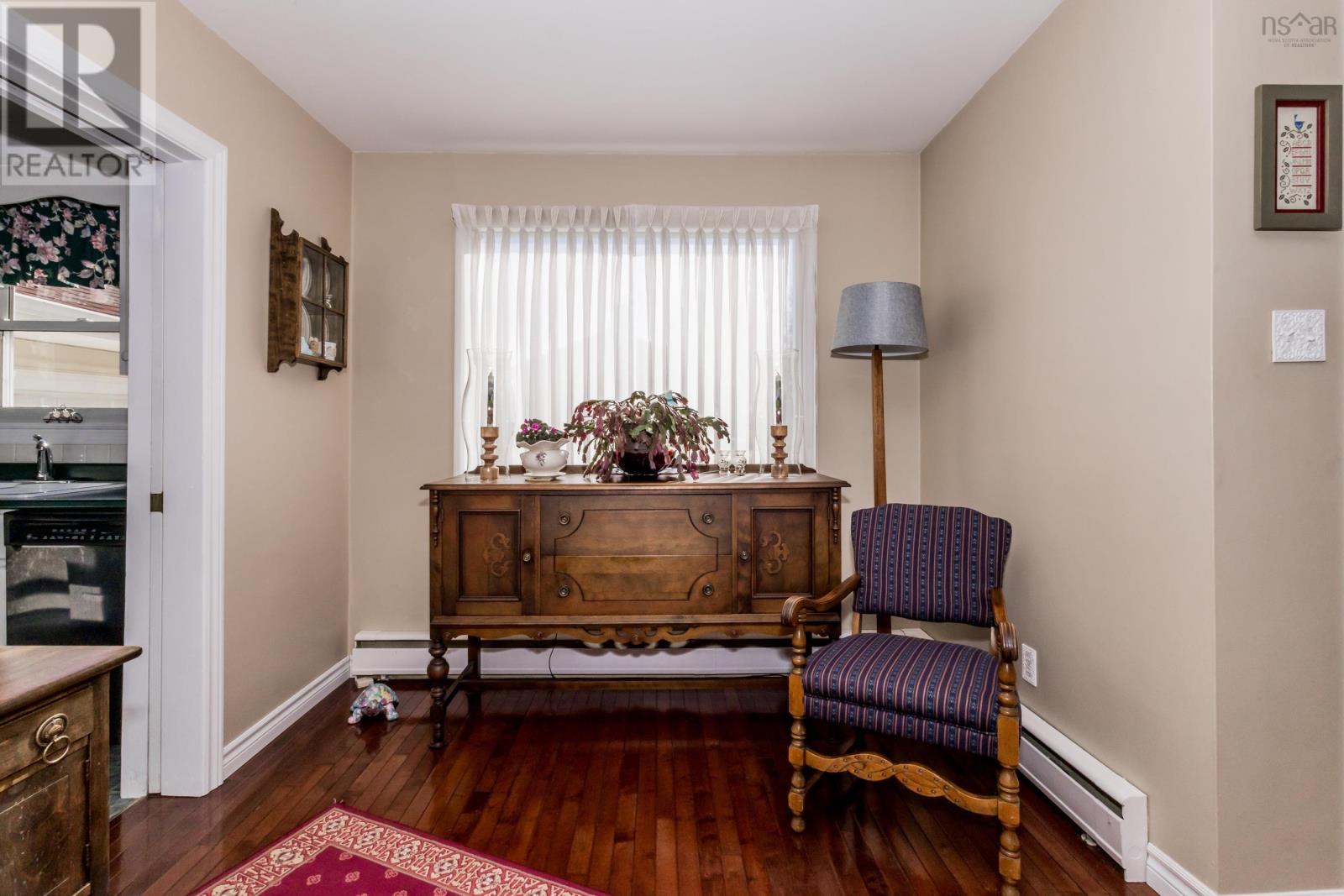 206 Centennial Drive - 8