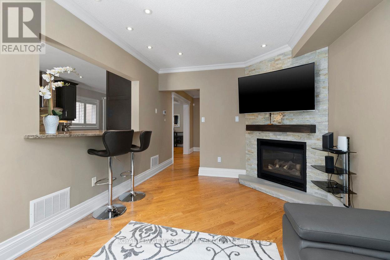 859 MAYS CRESCENT - 19