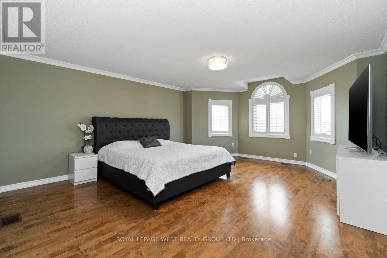 859 MAYS CRESCENT - 24