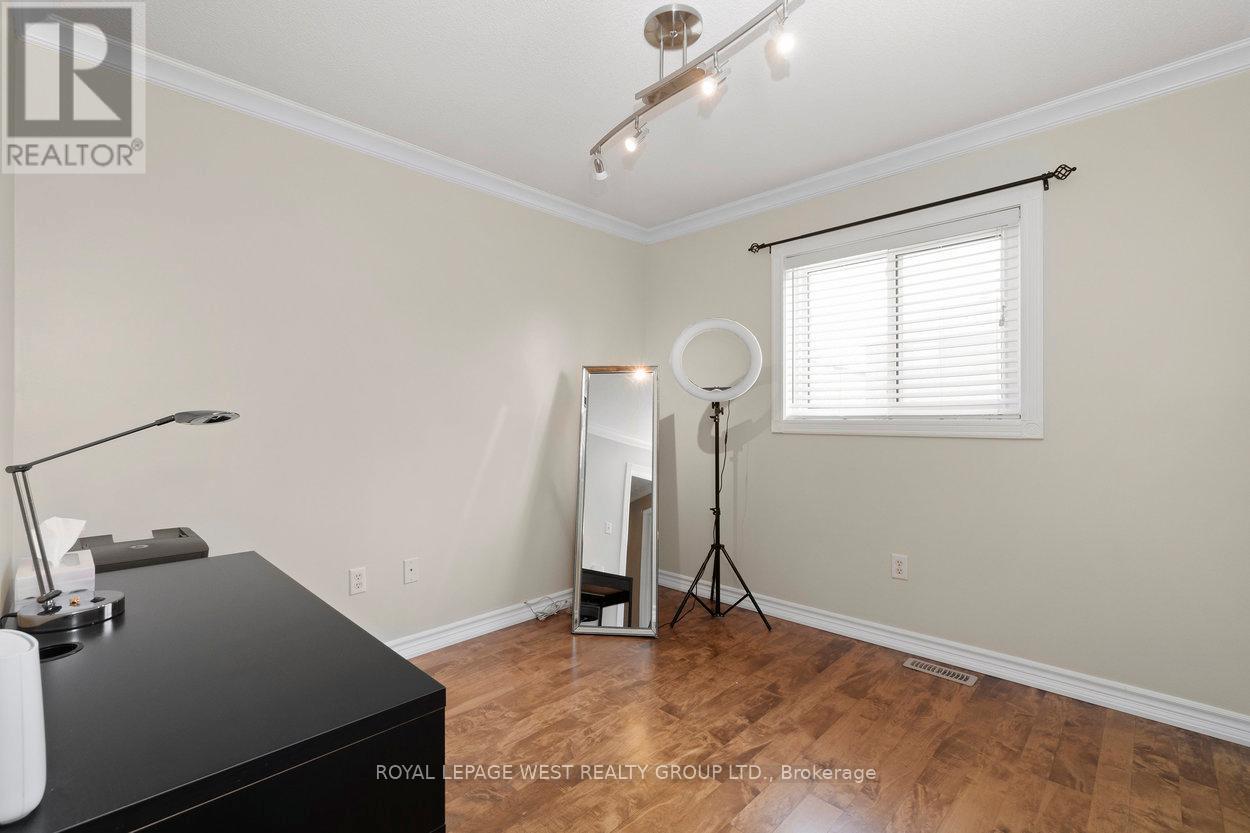 859 MAYS CRESCENT - 30