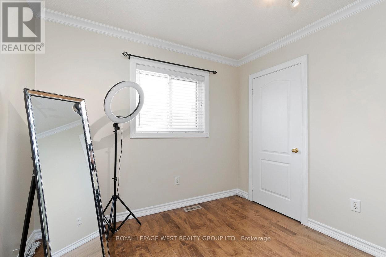859 MAYS CRESCENT - 31