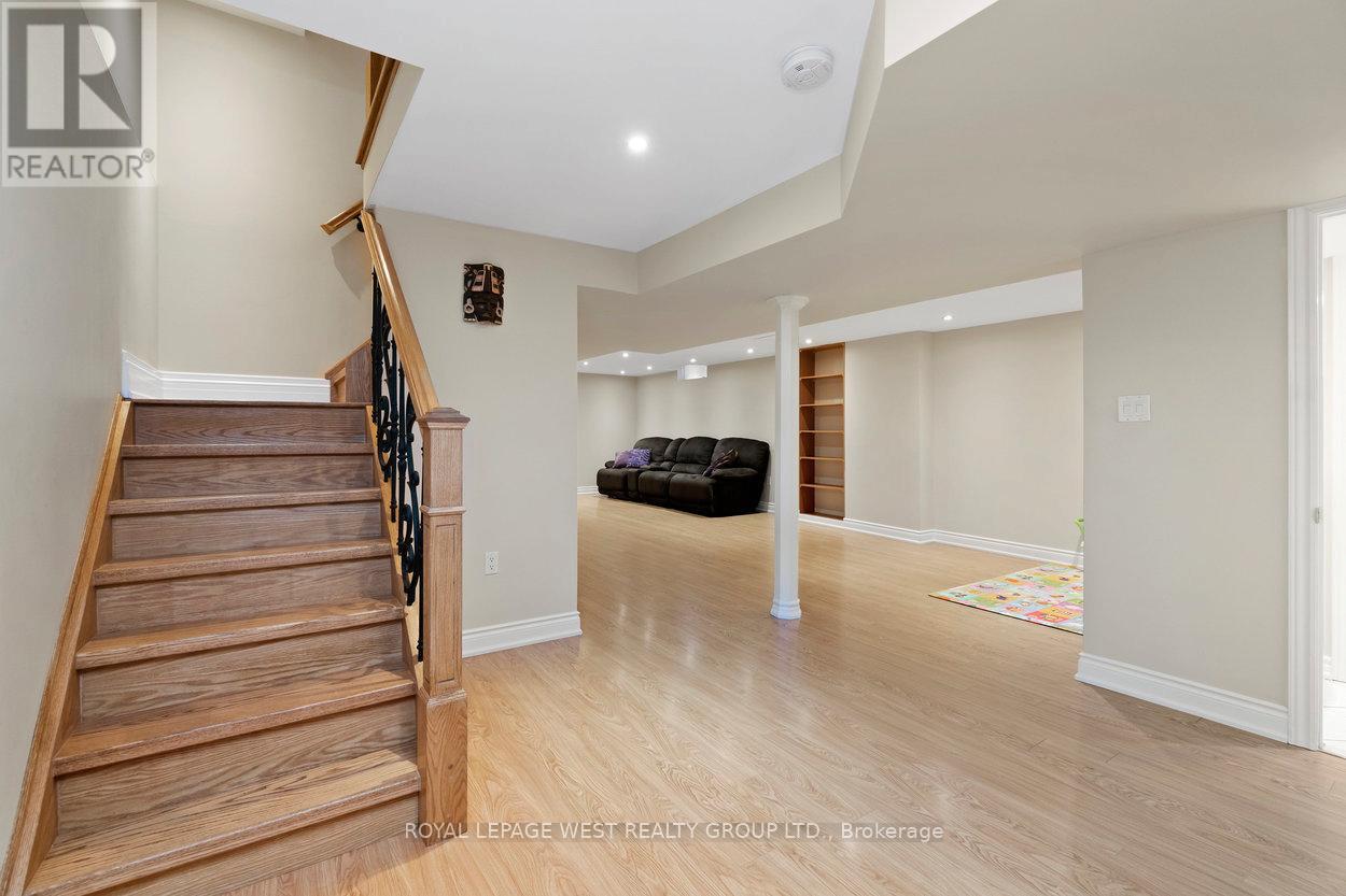 859 MAYS CRESCENT - 32