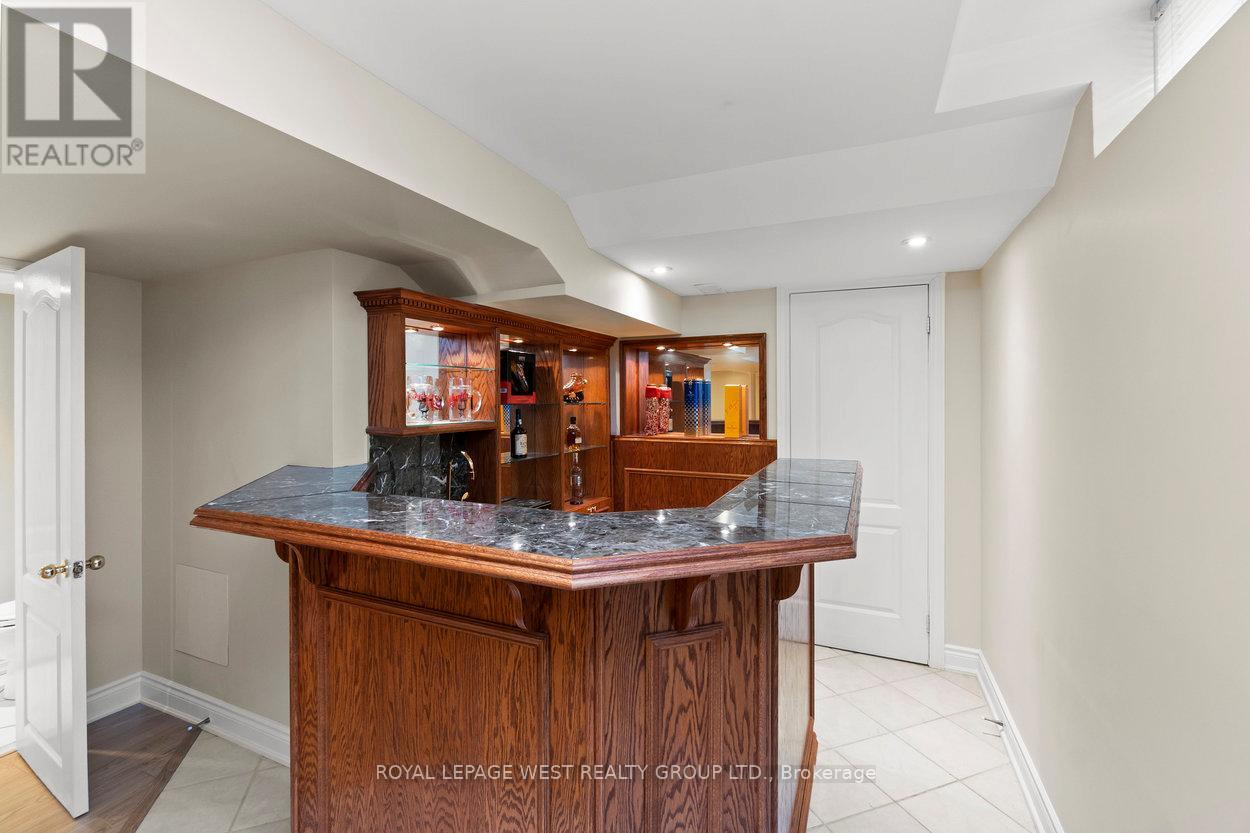 859 MAYS CRESCENT - 37