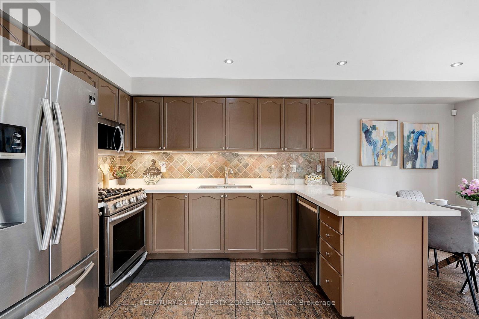 29 OAKMEADOW DRIVE - 13