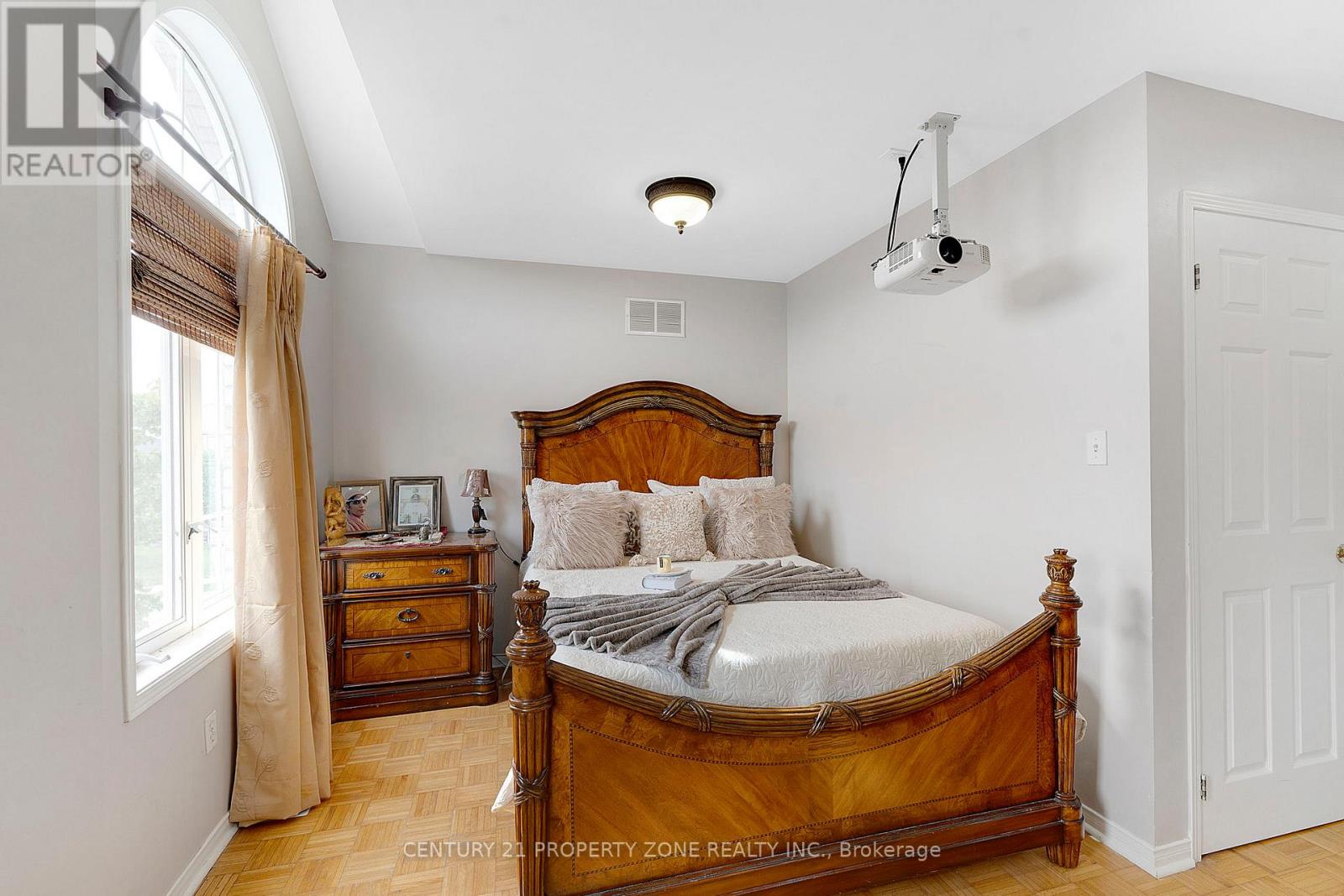 29 OAKMEADOW DRIVE - 18
