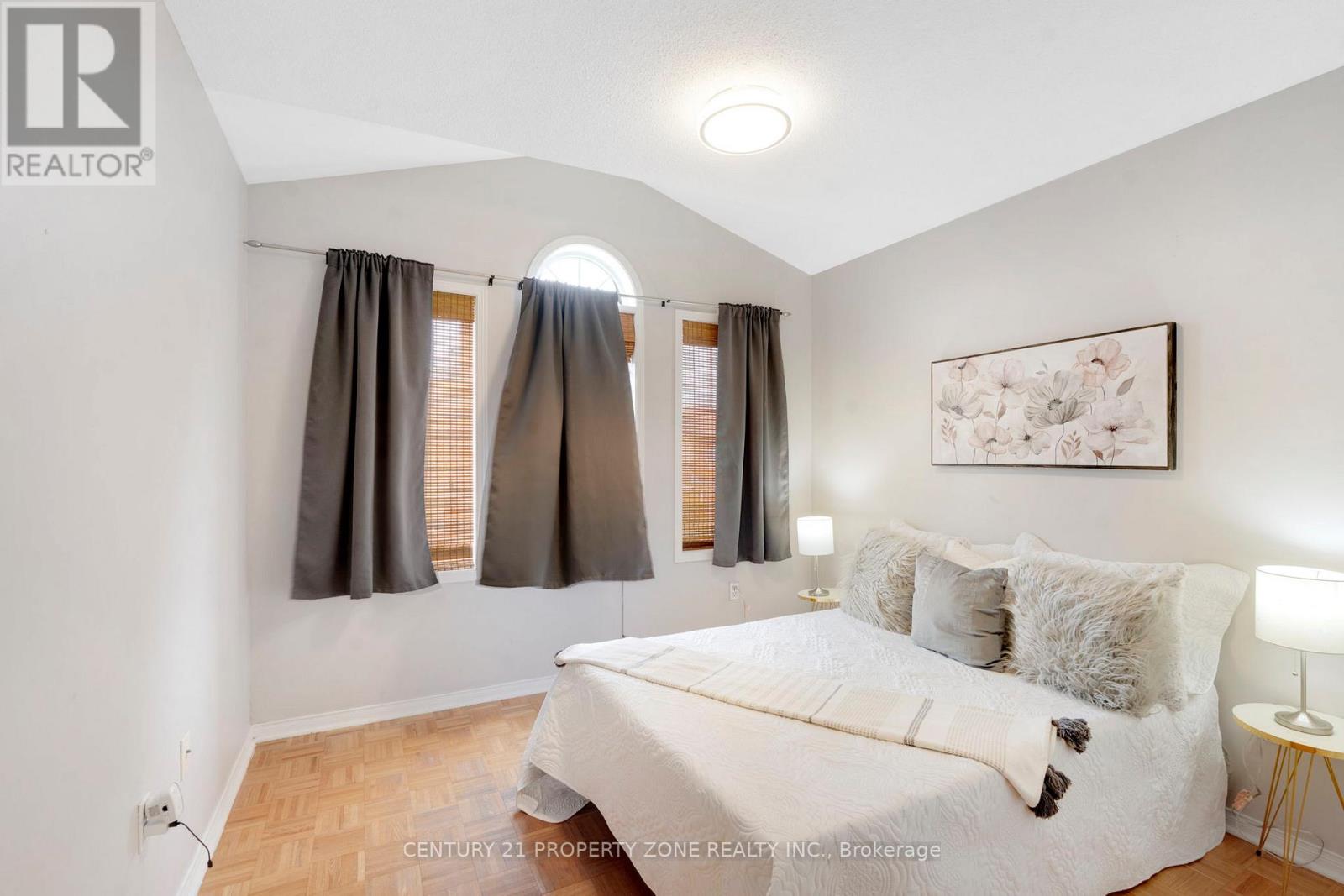 29 OAKMEADOW DRIVE - 24