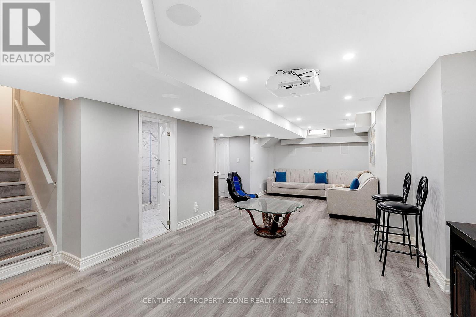 29 OAKMEADOW DRIVE - 26