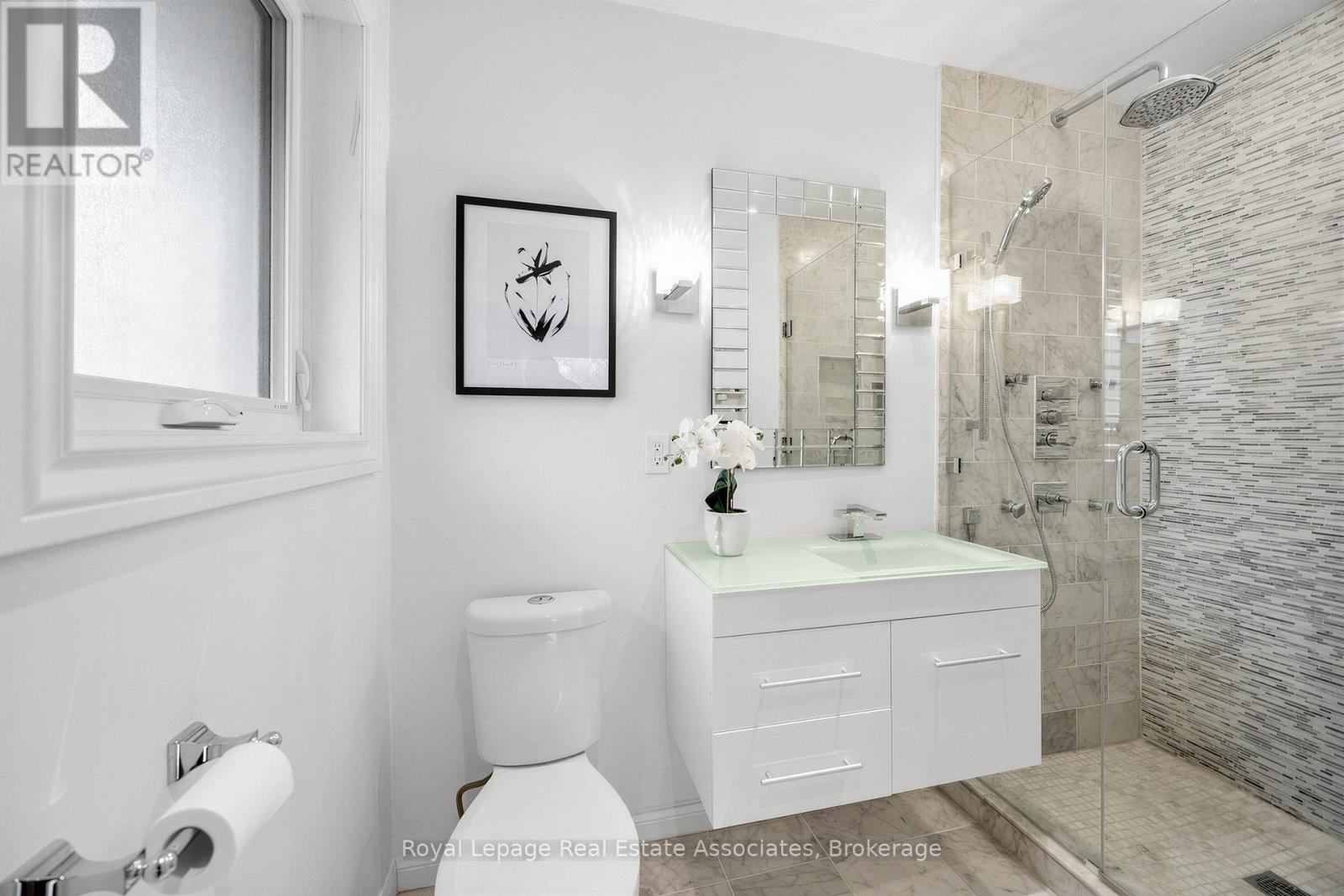 1561 PINETREE CRESCENT - 15