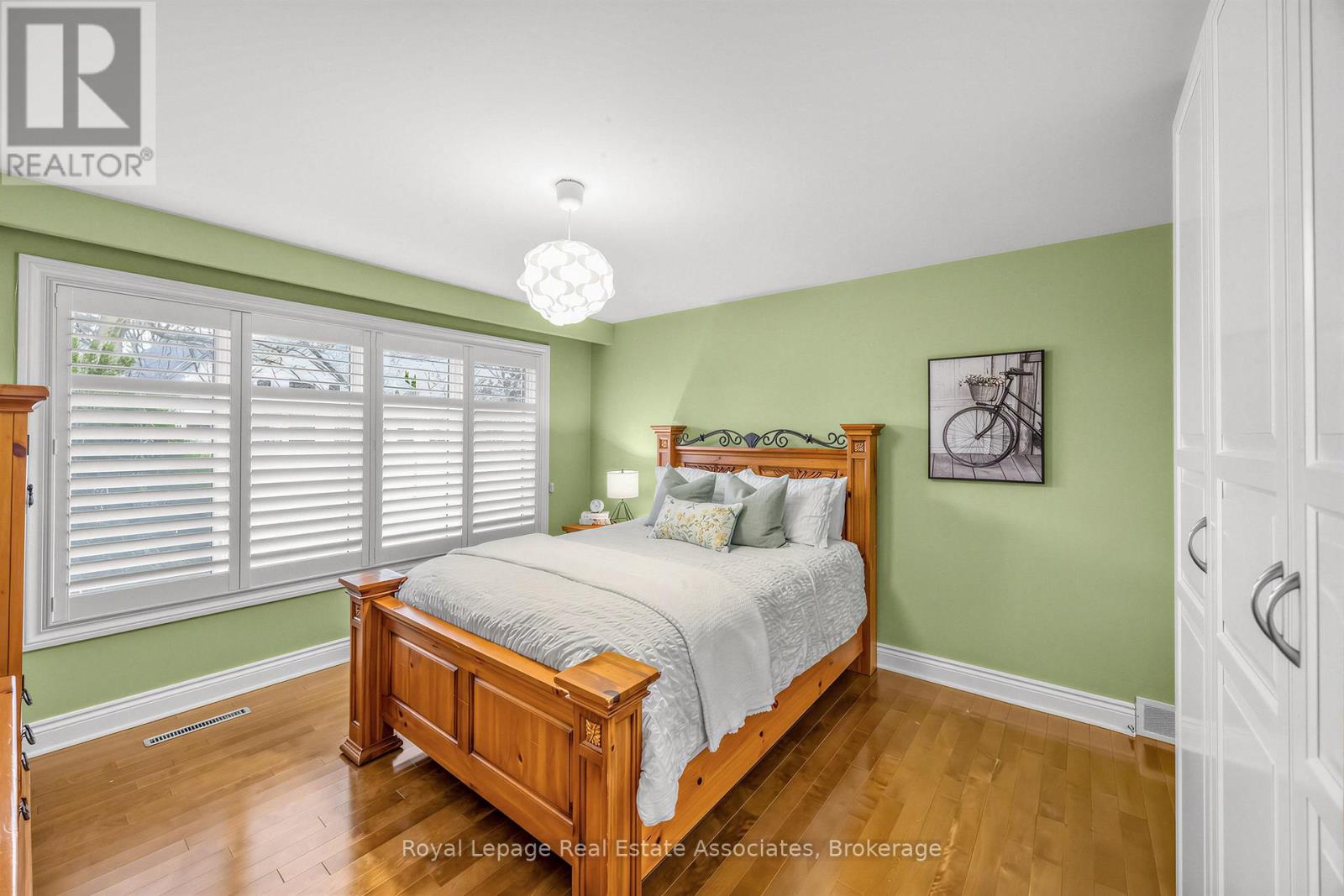 1561 PINETREE CRESCENT - 17