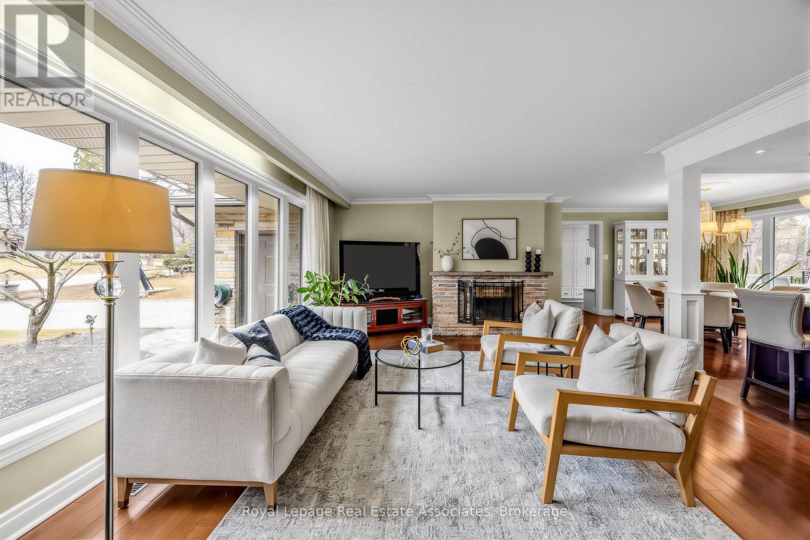 1561 PINETREE CRESCENT - 9