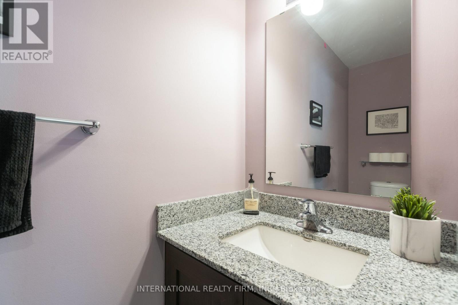 #99 30 CARNATION AVENUE - 14